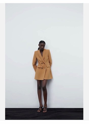 Bej Düğmeli Kadın Mini Blazer Ceket - Görsel 4