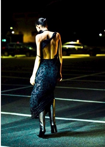 Siyah Yılan Desenli Uzun V Yaka Elbise - Görsel 5