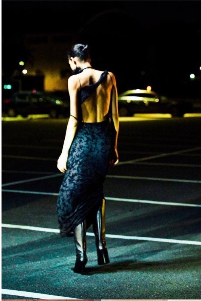 Siyah Yılan Desenli Uzun V Yaka Elbise - Görsel 5