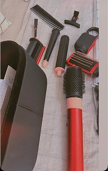 Dyson airwrap ı.d strawberry