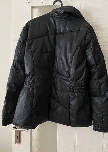 Siyah Fermuarlı Kadın Kışlık Ceket - Görsel 2