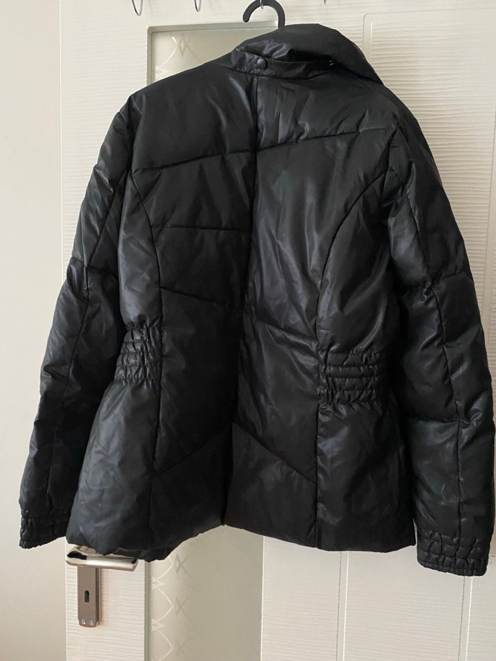 Siyah Fermuarlı Kadın Kışlık Ceket - Görsel 2