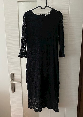 Dantel Detaylı Siyah Uzun Kollu Triko Elbise - Görsel 2