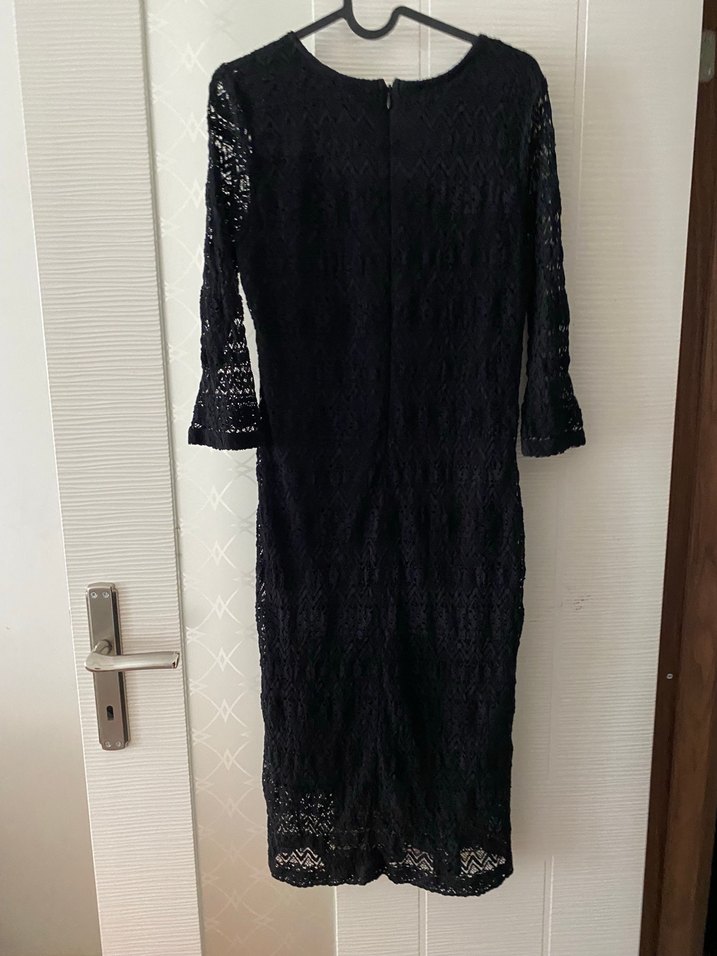 Dantel Detaylı Siyah Uzun Kollu Triko Elbise - Görsel 3