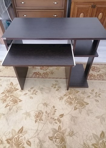 Bilgisayar ve çalışma masası - Görsel 6