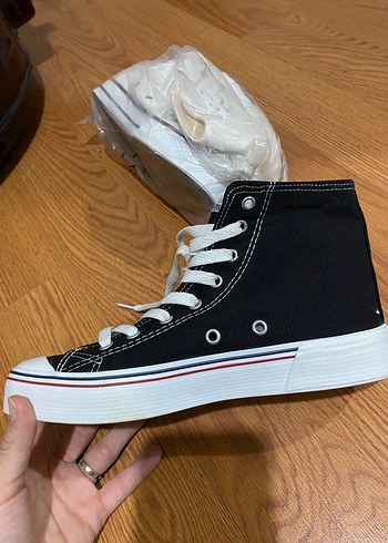Converse ürünü