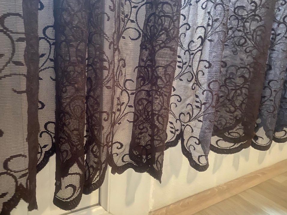 Kahverengi şal desenli perde - Görsel 3