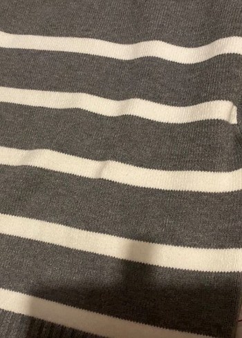 Gri Çizgili Kadın Triko Kazak - Görsel 2