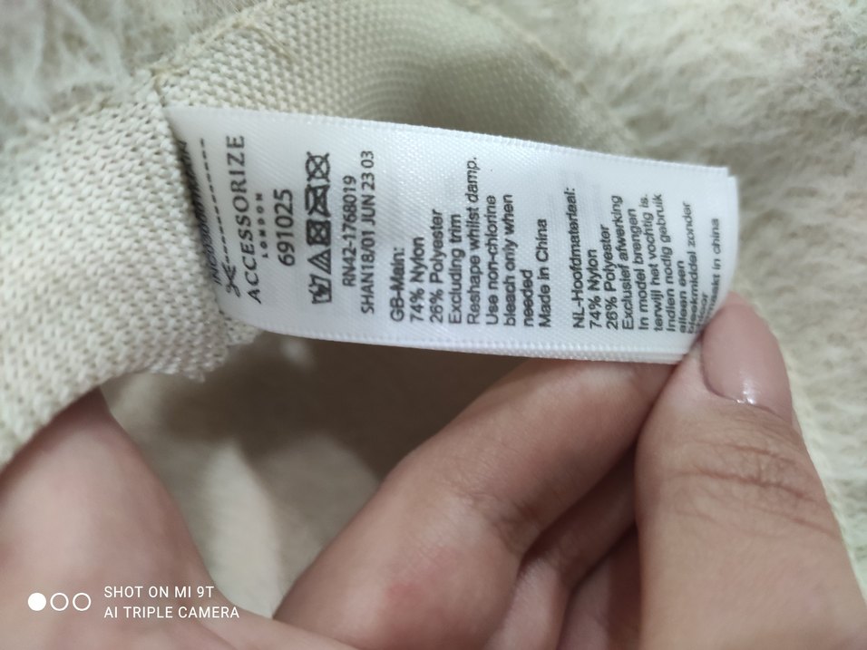 Beyaz Kadın Peluş Şapka - Görsel 3