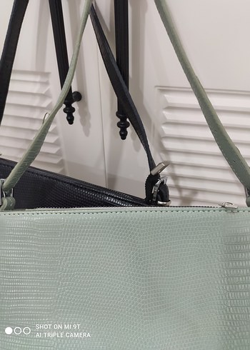 Siyah Yılan Desenli Deri Kadın Çanta - Görsel 5