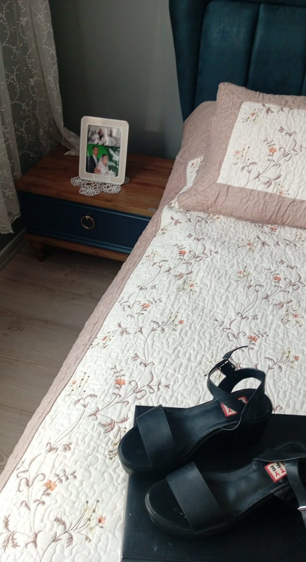 Kadın Siyah Dolgu Topuklu Sandalet - Görsel 4