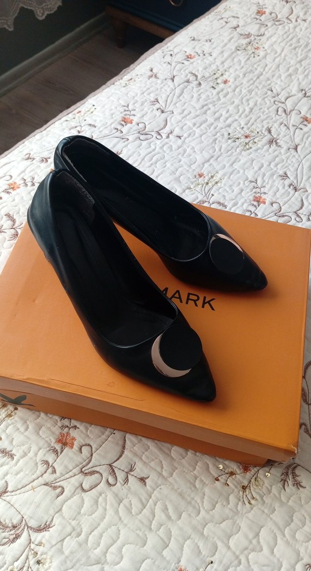 Siyah Klasik Kadın Topuklu Ayakkabı - Görsel 3