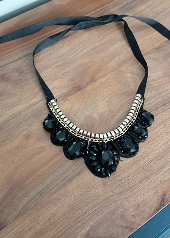 Siyah İşlemeli Gotik Boncuklu Midi Kolye - Görsel 3