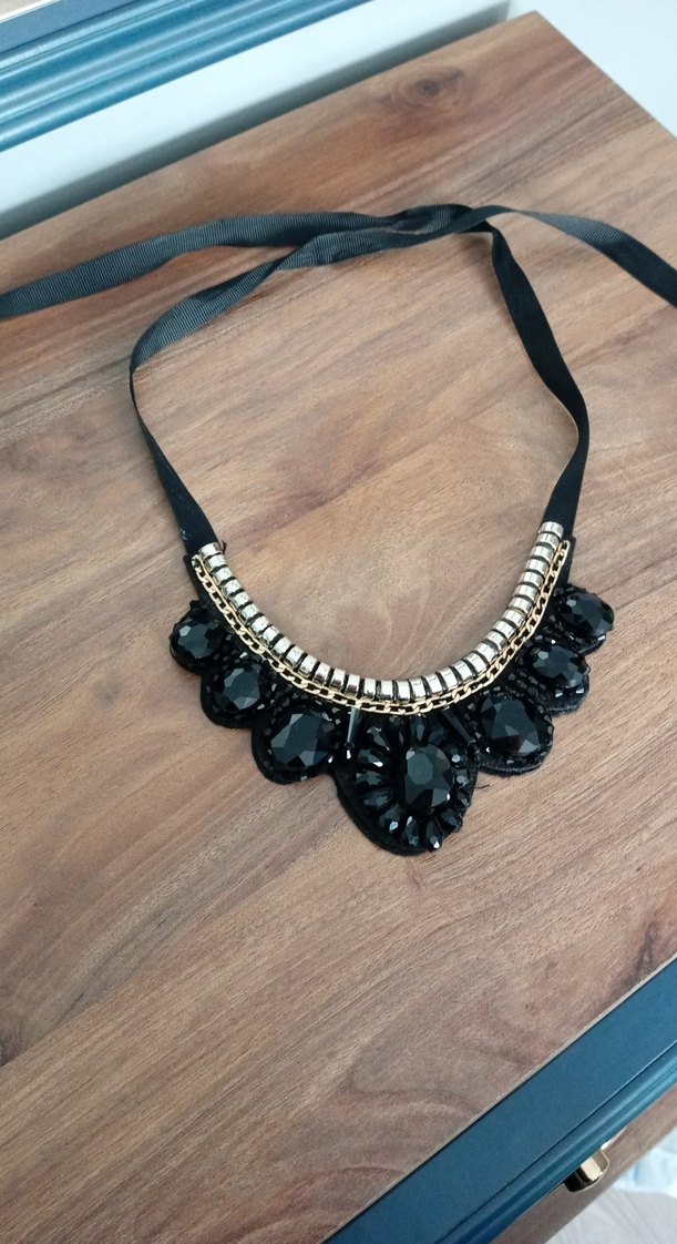 Siyah İşlemeli Gotik Boncuklu Midi Kolye - Görsel 3