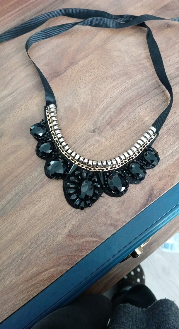 Siyah İşlemeli Gotik Boncuklu Midi Kolye - Görsel 2