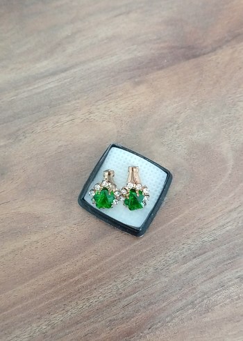 Yeşil Taşlı Mini Küpe - Görsel 2