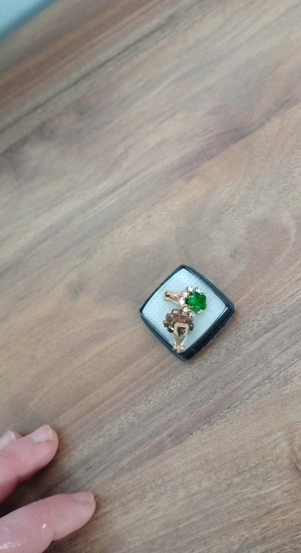 Yeşil Taşlı Mini Küpe - Görsel 4