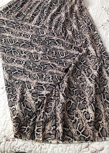 Yılan Desenli Pilili Uzun Kadın Etek - Görsel 3