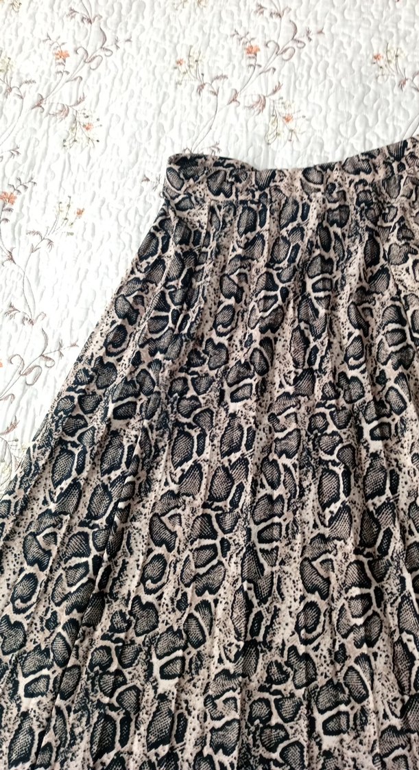 Yılan Desenli Pilili Uzun Kadın Etek - Görsel 2