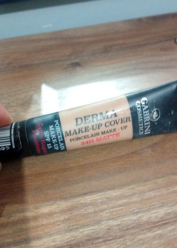 Mat Bitişli Kapatıcı Fondöten - Bej - Görsel 4