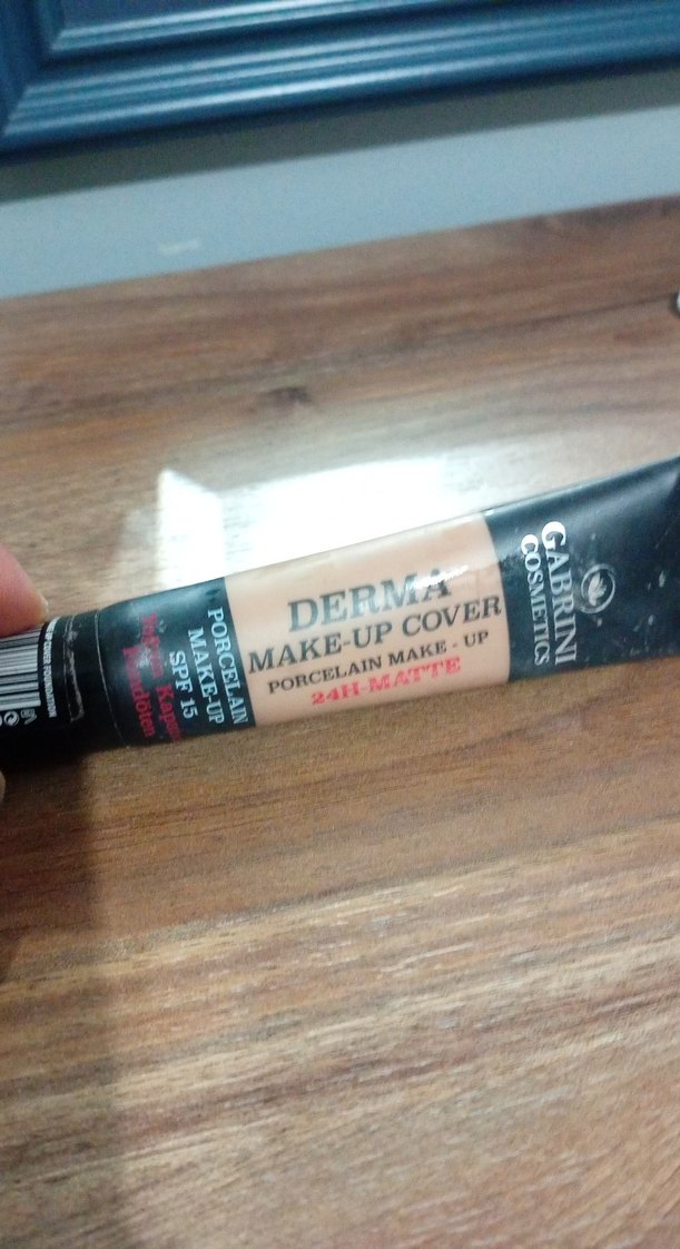 Mat Bitişli Kapatıcı Fondöten - Bej - Görsel 4