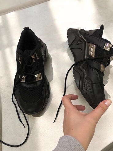 37 Beden Dior spor ayakkabı
