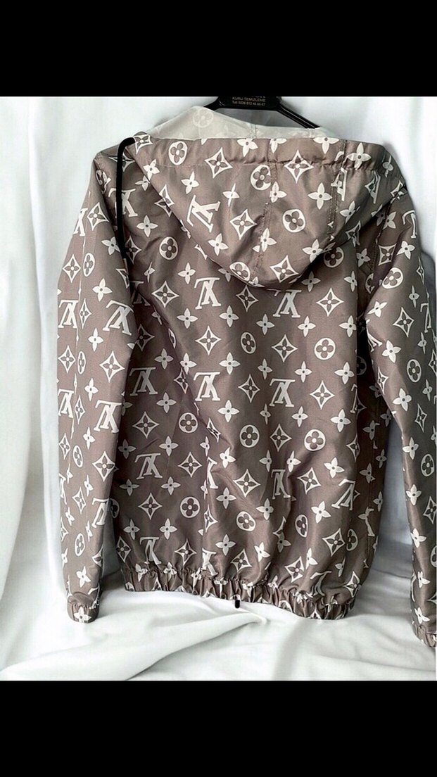 Louis vuitton yağmurluk ceket - Görsel 3