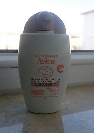 avene renkli güneş koruyucu 