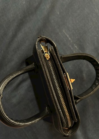 Siyah DeriÇanta - Görsel 4