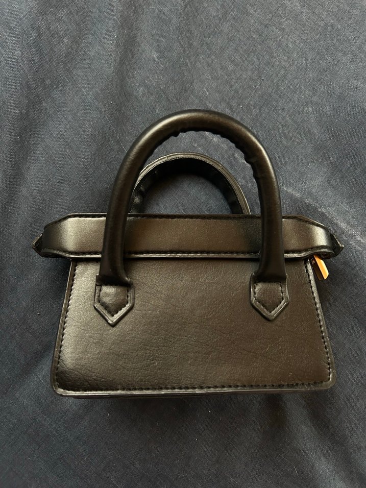 Siyah DeriÇanta - Görsel 5