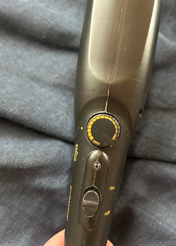 Altın ve Gri Renkli Saç Düzleştirici - Görsel 4