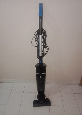 Siyah dik elektrikli süpürge