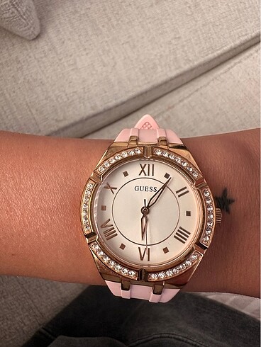 Guess pembe