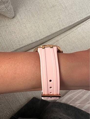 Guess Guess pembe