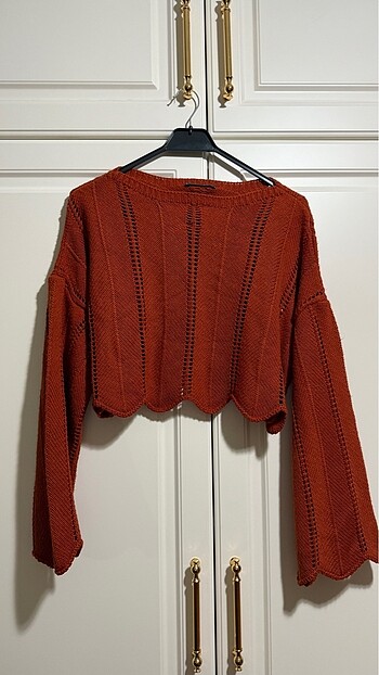 Delikli crop kazak
