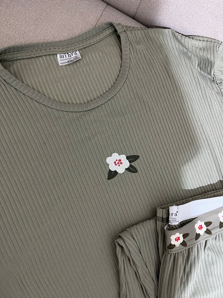 Yeşil Kadın Kısa Kollu Rahat Pijama Takımı - Görsel 4