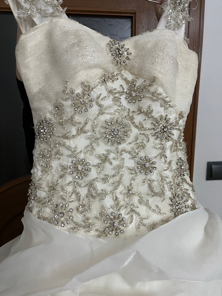 Beyaz Straplez Prenses Gelinlik - Görsel 4