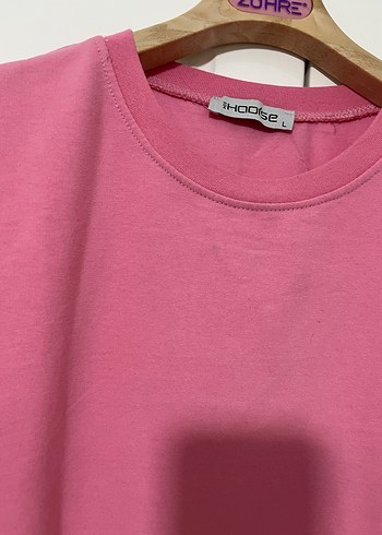 Pembe Çiçek Baskılı Tişört - Görsel 4