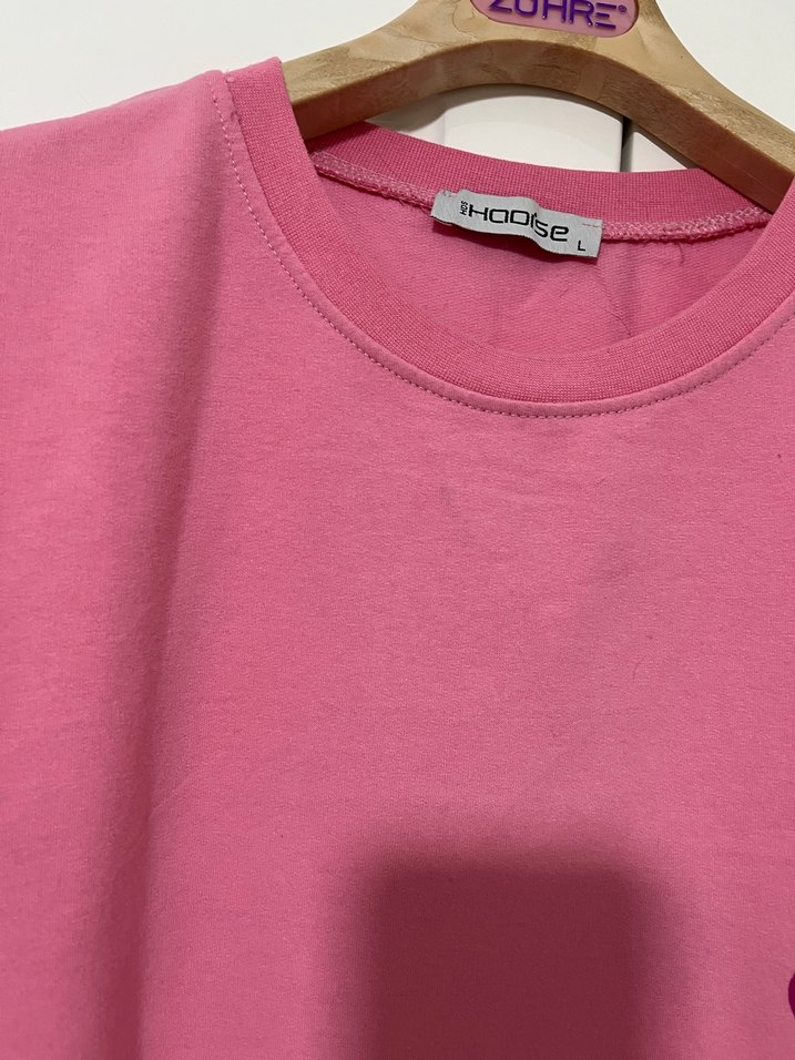 Pembe Çiçek Baskılı Tişört - Görsel 4