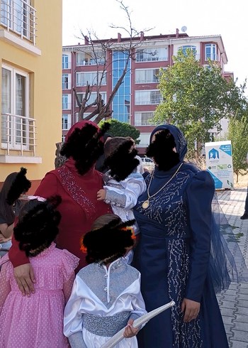 Tesettür bayan abiye