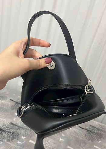 Louis Vuitton Siyah Deri Minimalist Kadın Çanta