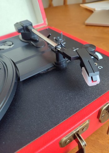 Kırmızı Taşınabilir Pikap Müzik Sistemi - Görsel 7