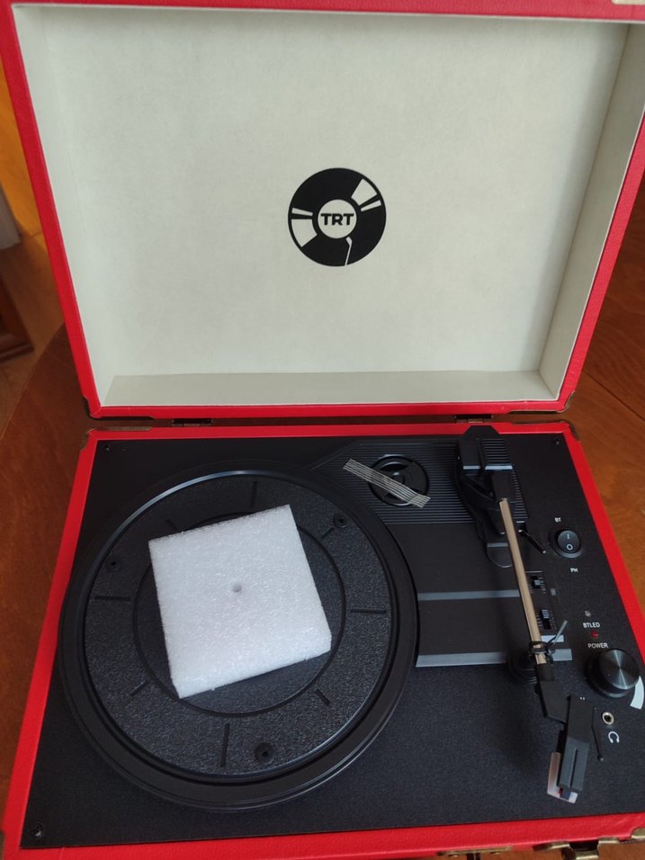 Kırmızı Taşınabilir Pikap Müzik Sistemi - Görsel 4