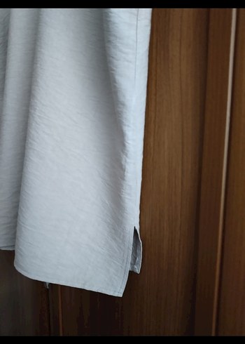 V Yaka bej krinkıl askılı bayan blüz - Görsel 3