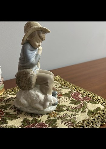 Damgalı ispanya çocuk figür - Görsel 3