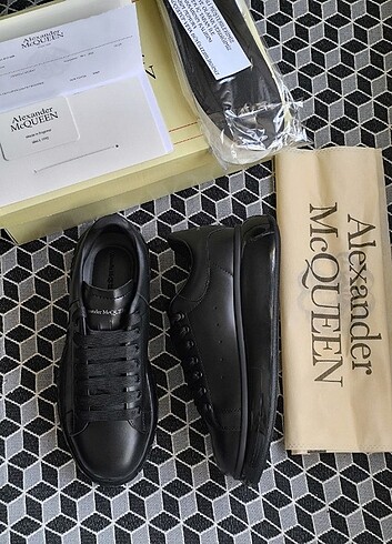 Alexander McQueen ????ALEXANDER MCQUEEN ???? İTHAL ÜRÜN TOZ TORBASI? YEDEK BAĞC