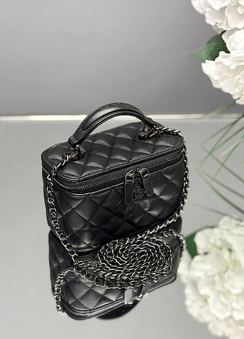 CHANEL - Mini Flap ???? Ölçüler : 16 cm x 10 cm