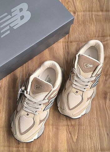 39 Beden ten rengi Renk ????????????YENİ RENK???????????? NEW BALANCE 9060 KREM KAHVE 