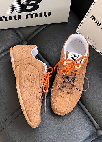 40 Beden turuncu Renk New Balance x Miu Miu ???? Yeni Sezon ???? ???? Orijinal kutusun