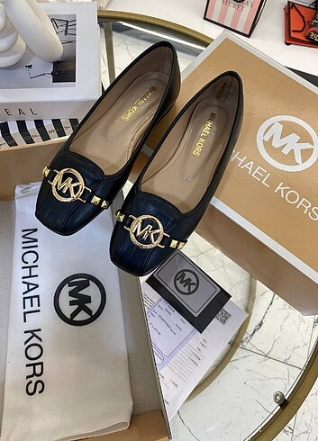 Michel Kors babet 